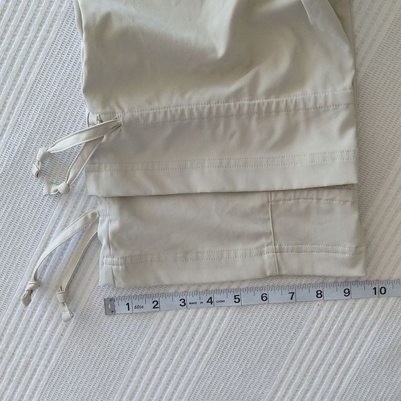 Nike Dry Fit Cream Cropped Drawstring Bottom Pants - Picture 16 of 16